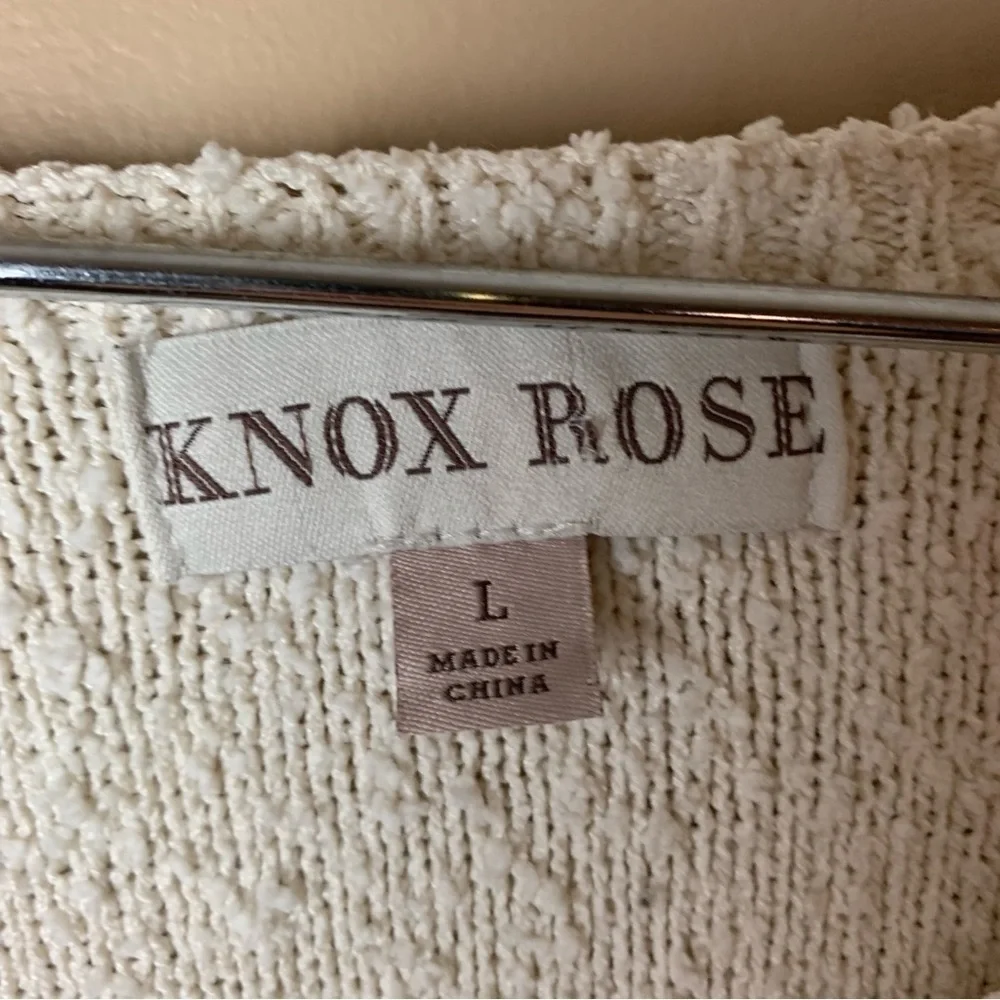 [Knox Rose] Women's V-neck Gray & White Striped Sweater